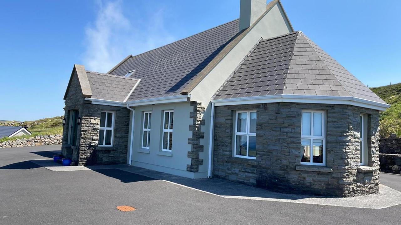 The Cliffs Of Moher House, ドゥーリン エクステリア 写真